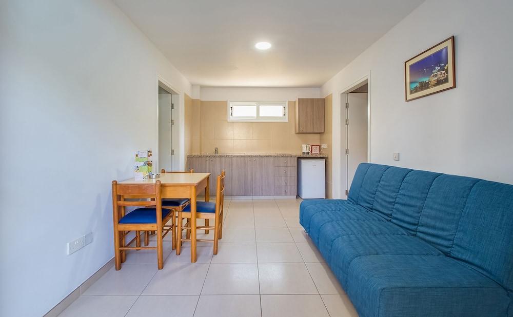 Green Bungalows Hotel Apartments Aya Napa Dış mekan fotoğraf