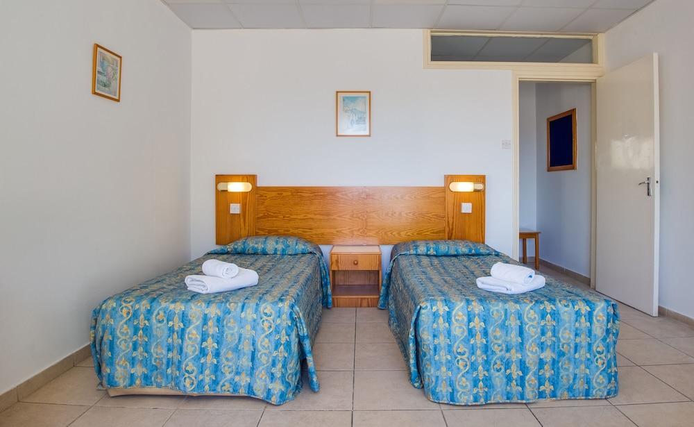 Green Bungalows Hotel Apartments Aya Napa Dış mekan fotoğraf