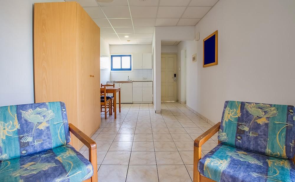 Green Bungalows Hotel Apartments Aya Napa Dış mekan fotoğraf